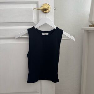 Aritzia Black Contour Muscle Tank Size XS